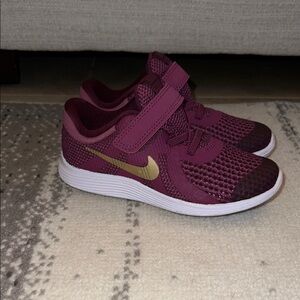 Nike Kids' Maroon and Gold Sneakers